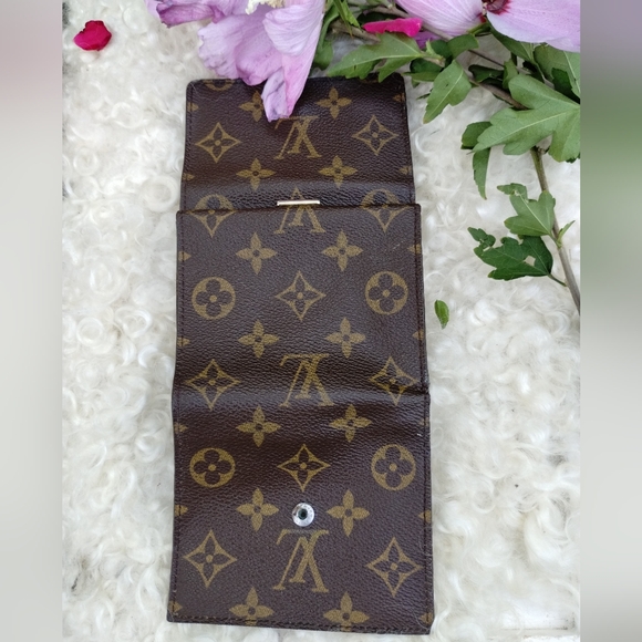 Louis Vuitton Wallet - Picture 3 of 13